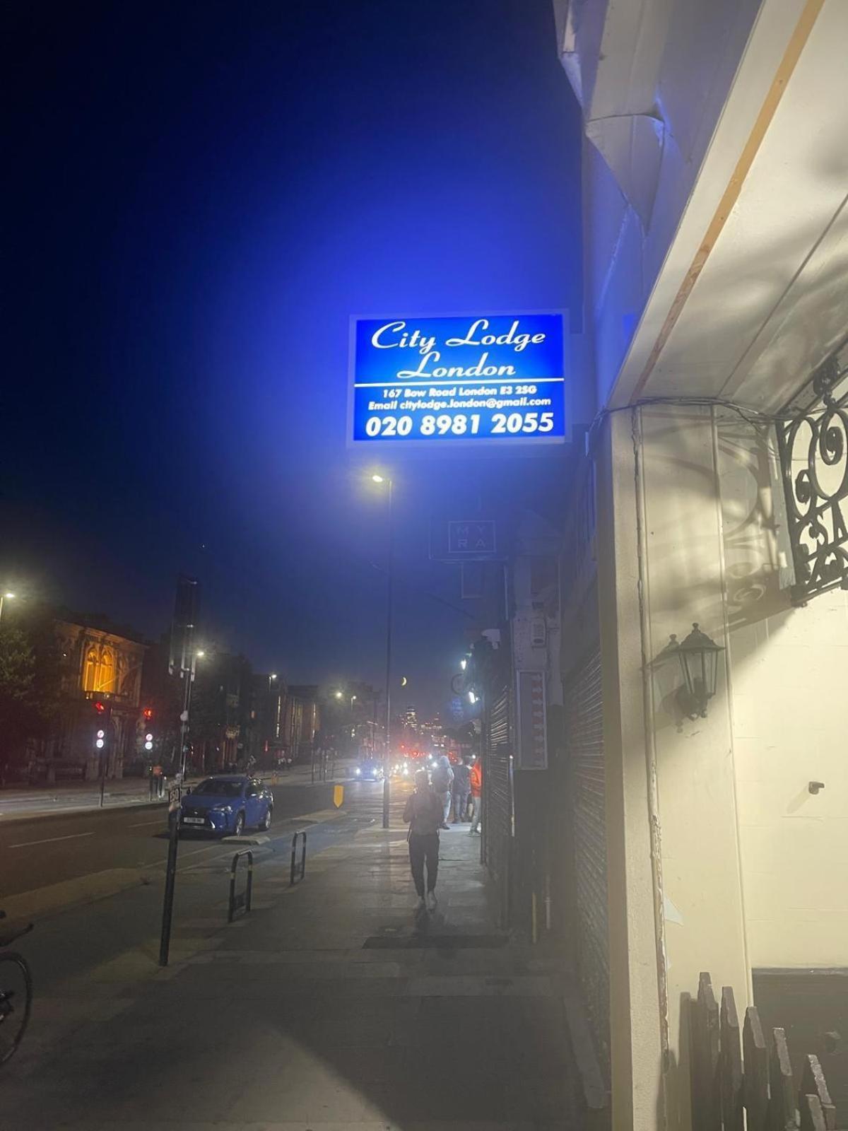 City Lodge Лондон Екстериор снимка