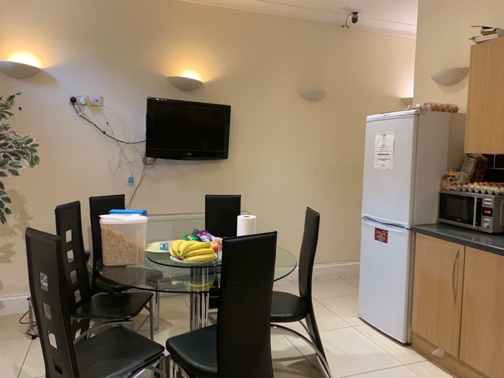 City Lodge Лондон Екстериор снимка