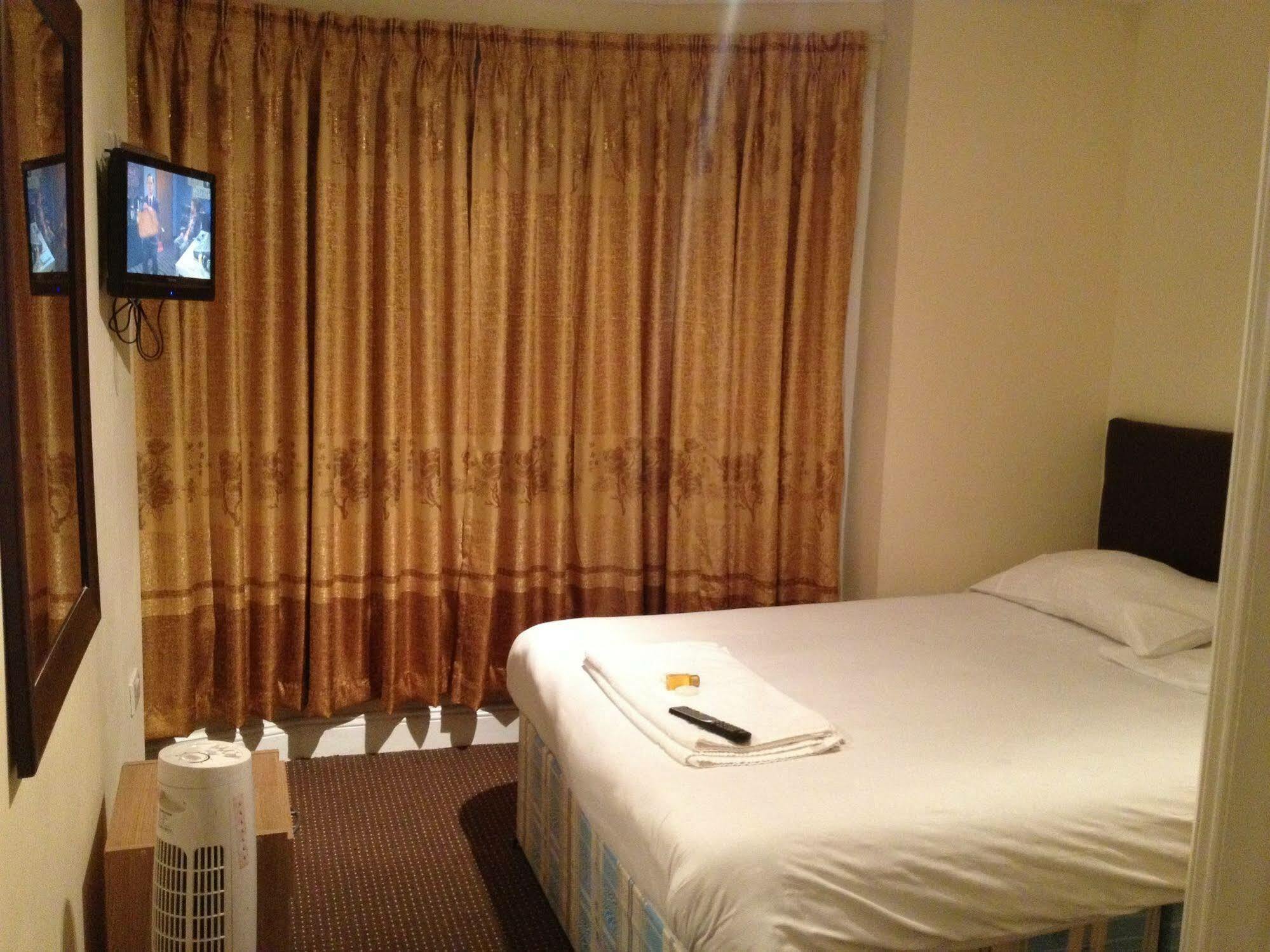City Lodge Лондон Екстериор снимка